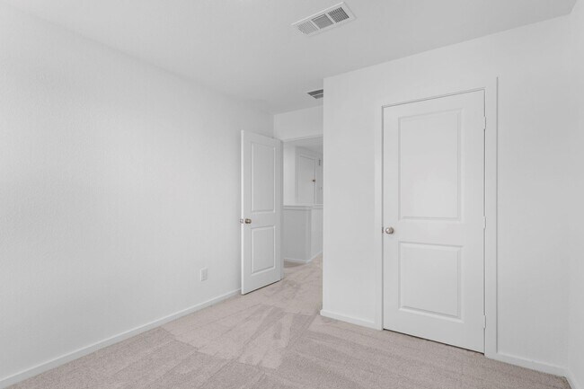 Building Photo - 24505 Red Hawthorn Trce