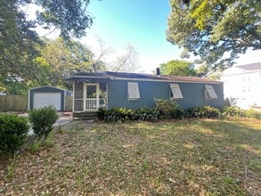 Building Photo - 2 Bedroom 2 Bath House on James Island - Charleston