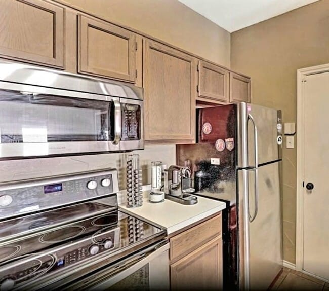 Building Photo - 209 Piccadilly Cir