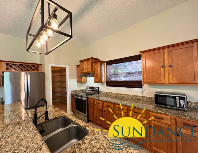 Building Photo - Spacious 4-Bedroom Home on a Quiet Cul-de-Sac!