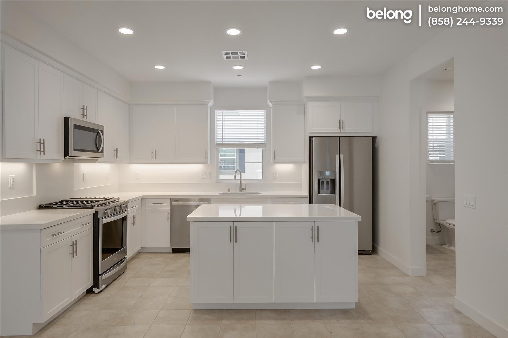 Building Photo - 4367 Pacifica Wy