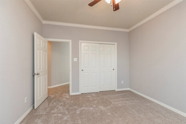Building Photo - 10126 Holly Chase Dr