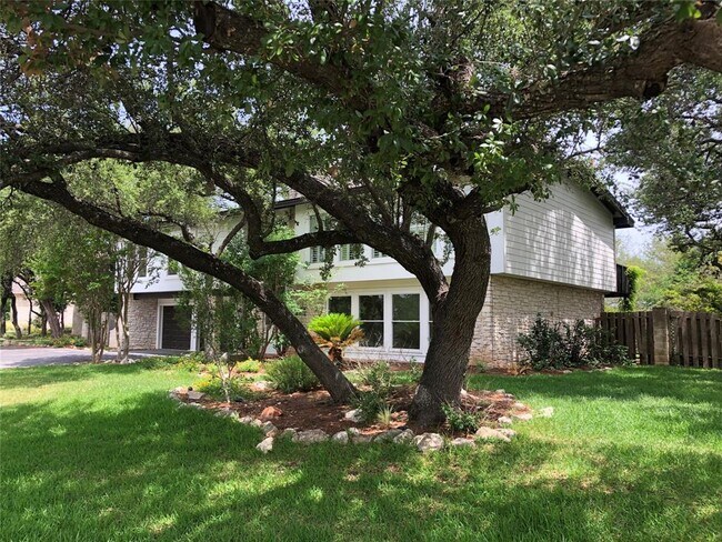 Building Photo - 809 Malabar St