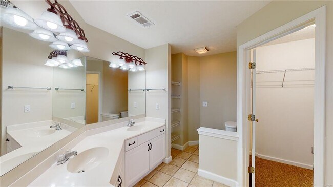 Building Photo - 7309 Senderson Ct