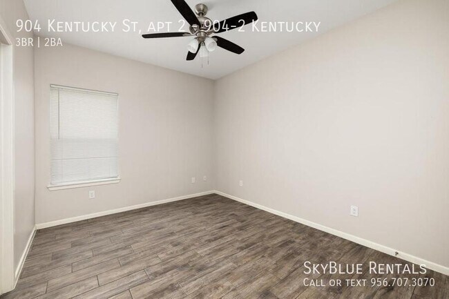 Building Photo - 904 Kentucky St