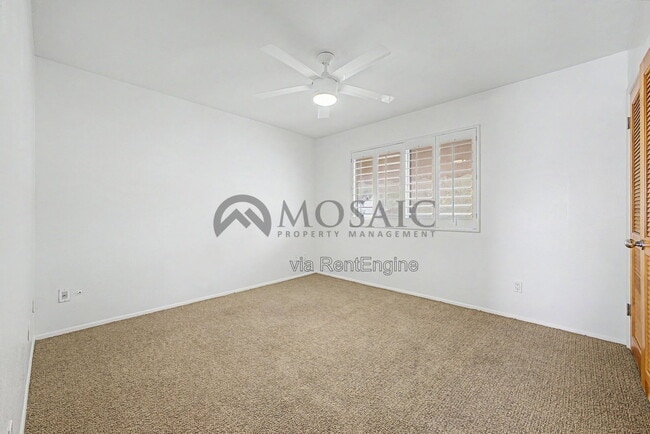 Building Photo - 3333 E Medlock Dr