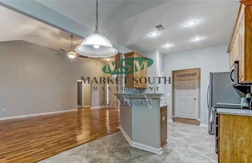 Building Photo - *APPLICATION PENDING!* Beautiful Home in B...