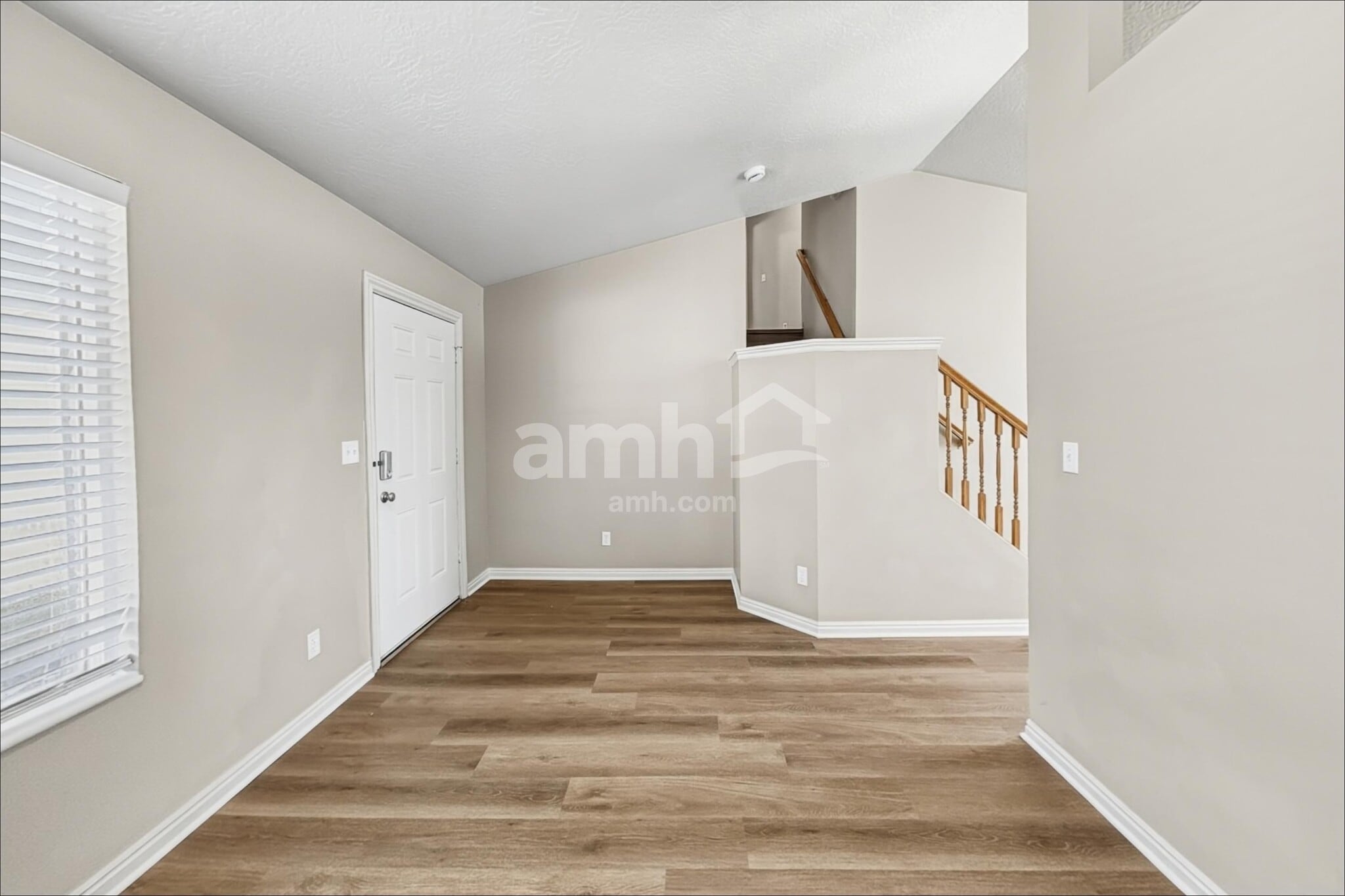 Building Photo - 272 S 590 W