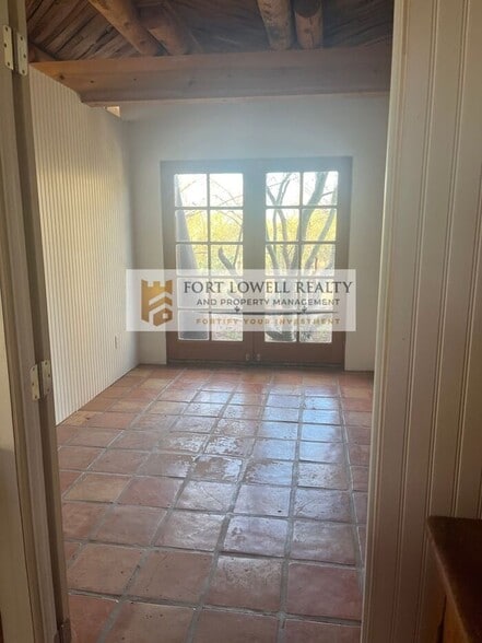 Building Photo - 2747 S Kinney Rd