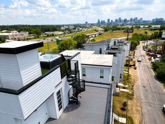 Building Photo - 48 Fern Ave