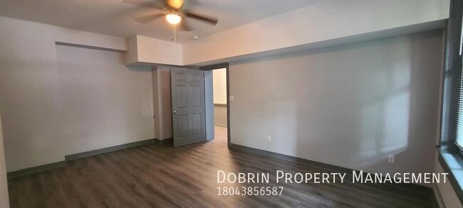 Building Photo - 106 E Clay St