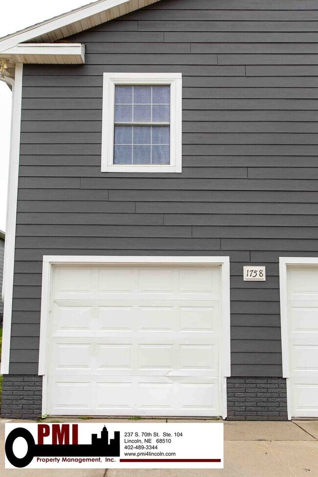 Building Photo - 1738 N 27th St