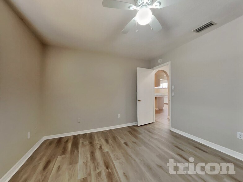 Building Photo - 7321 S Blue Sage