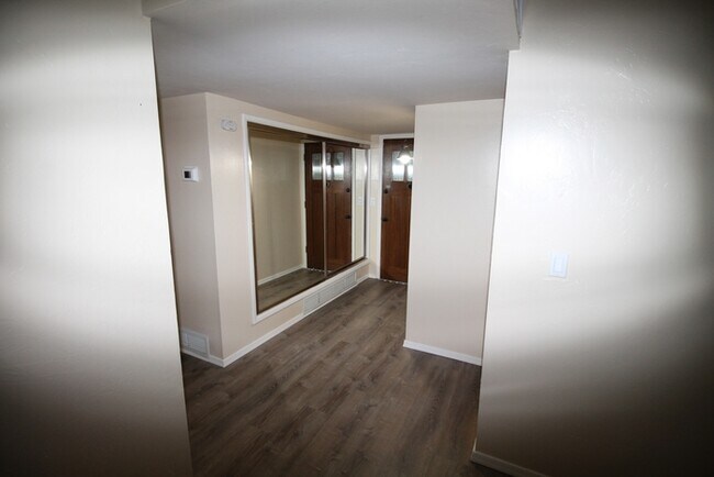 Building Photo - 7932 E Rosewood St