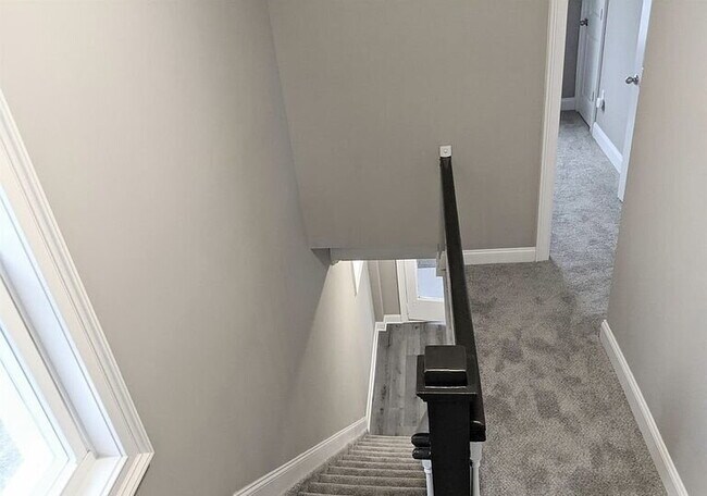 Building Photo - 3-Bed, 3-Bath in New Brunswick – Your Perfect Retreat!"