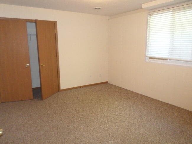 Building Photo - 928-928 Osage St