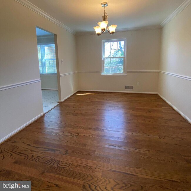 Building Photo - 9132 Conservation Way