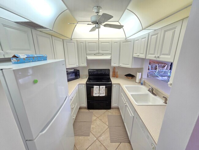 Building Photo - 1935 Cobia Dr