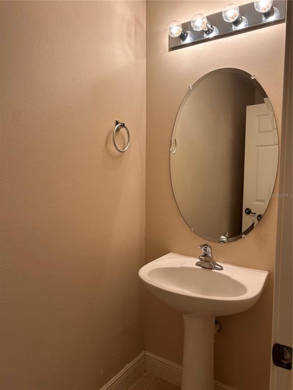 Building Photo - 1410 Lake Baldwin Ln