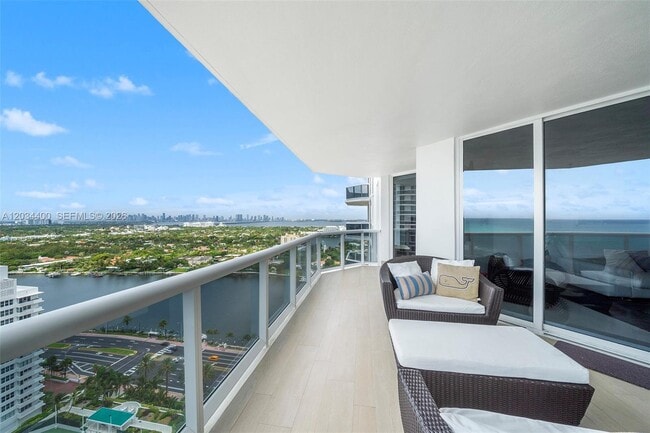 Building Photo - 4779 Collins Ave