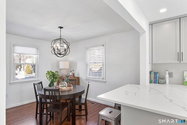 Building Photo - 26 Chelene Rd