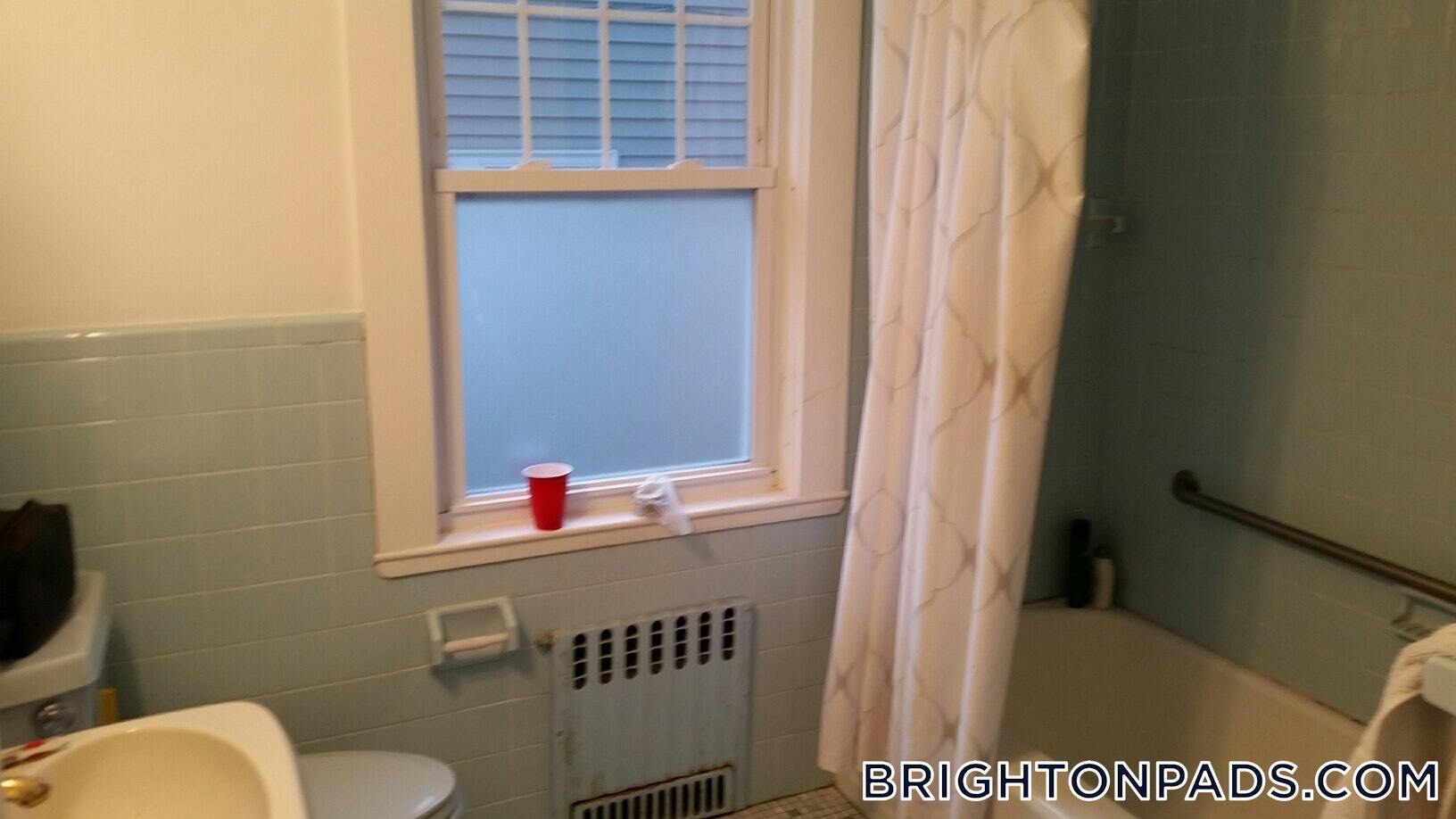 Building Photo - 41 Egremont Rd