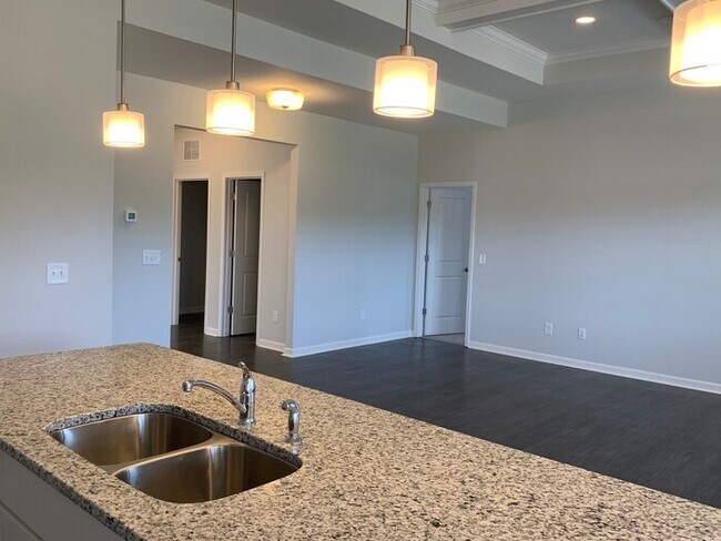 Building Photo - 5712 Oakgate Dr
