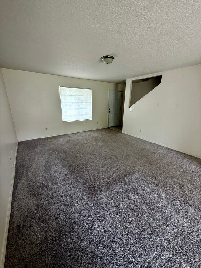 Living Room - 440B Laguna Dr