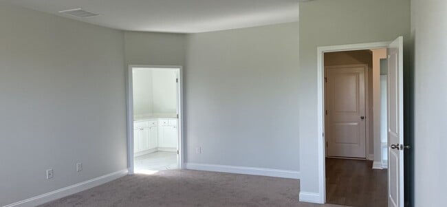 Building Photo - Newly built 5 bedroom home in The Parks