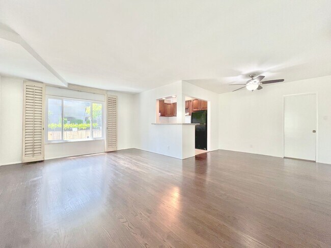 Interior Photo - 333 N. Oakhurst Dr.