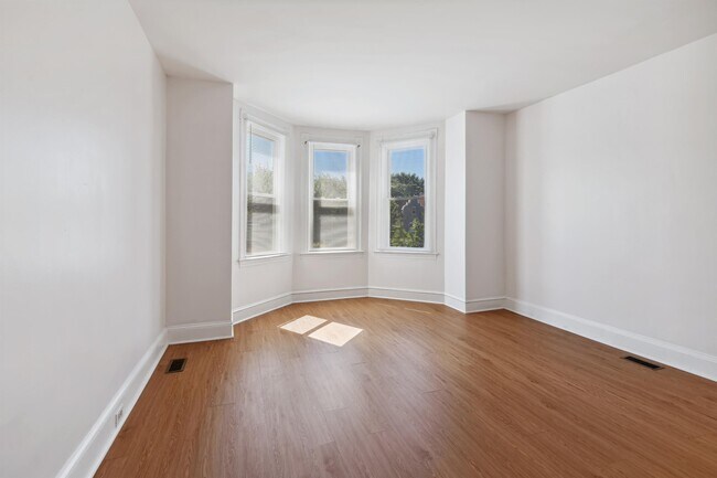 Primary Photo - 1606 Gwynns Falls Pkwy
