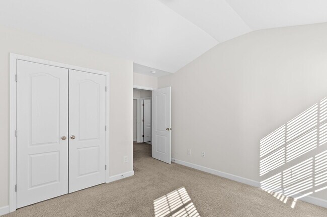 Building Photo - 4095 Irwin Dr