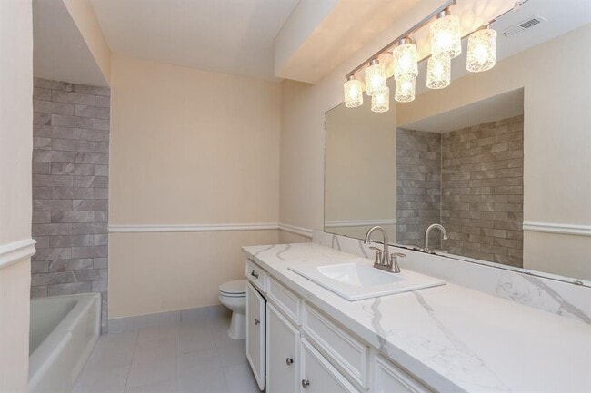 Building Photo - 8215 Wimbledon Ln