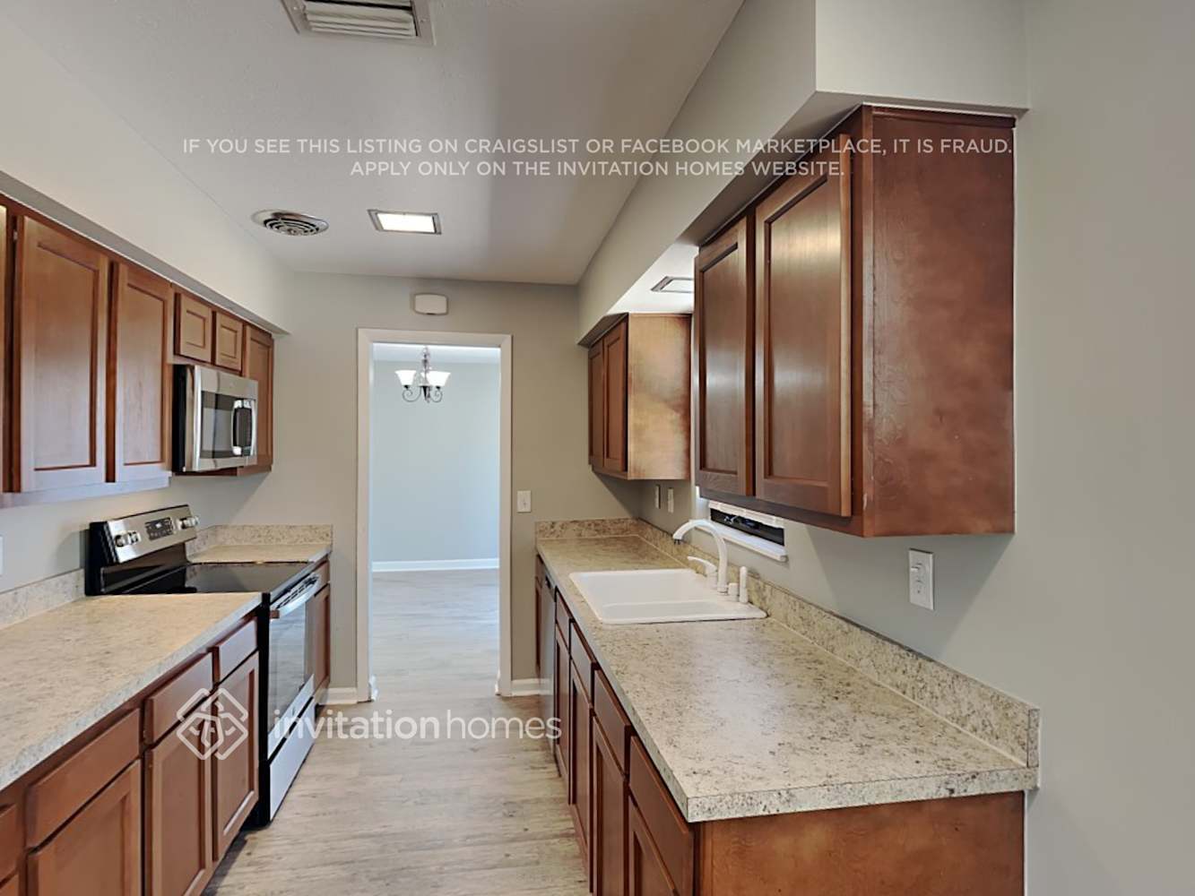 Building Photo - 4633 Waverly Ln