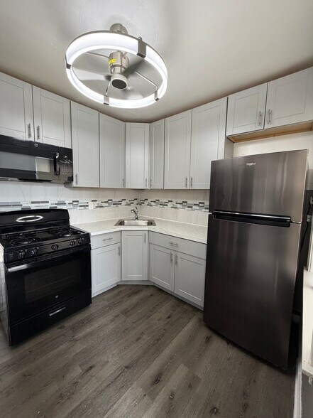 Building Photo - 2609 N Lavergne Ave