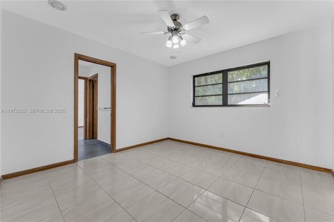 Building Photo - 15305 SW 74th Ct