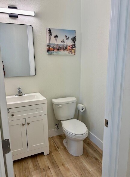 Building Photo - 14733 Sunset Dr