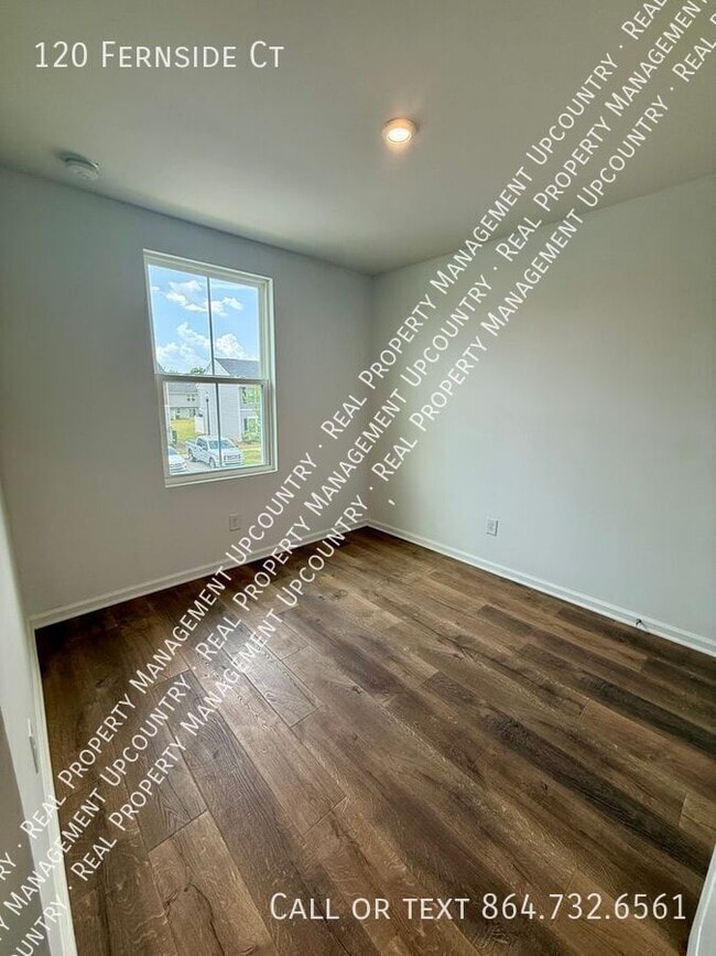 Building Photo - 120 Fernside Ct