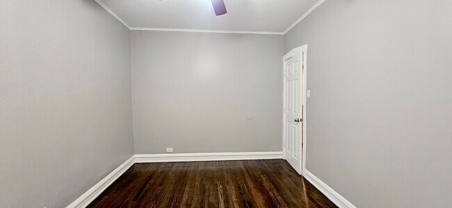 Building Photo - 3752 W Division St