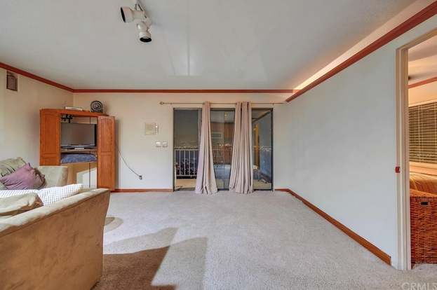 Building Photo - 7380 Live Oak Dr