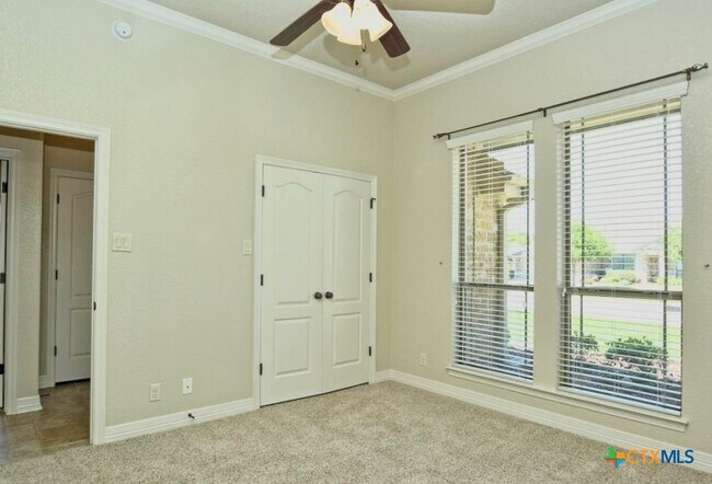 Building Photo - 1906 Deer Field Way