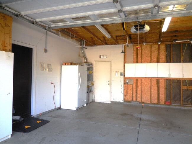 Building Photo - 1079 Stillspring Dr