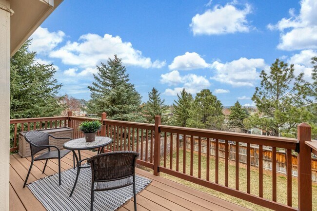 Building Photo - $0 DEPOSIT OPTION. BEAUTIFULLY MAINTAINED ...