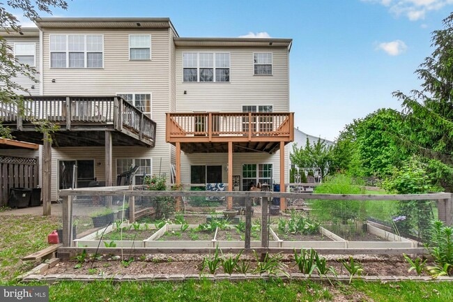 Building Photo - 2572 Carrington Way