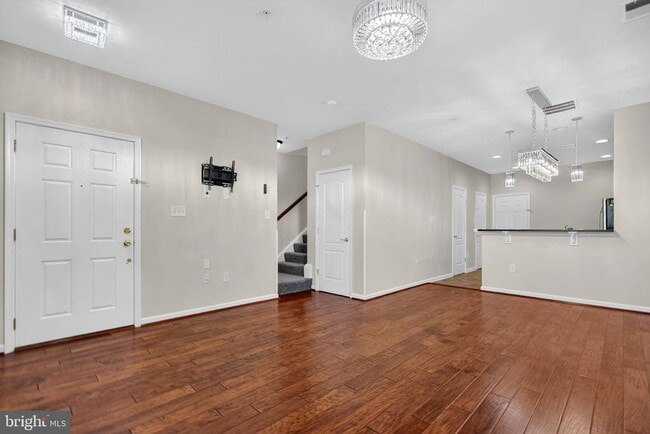 Building Photo - 42563 Highgate Terrace