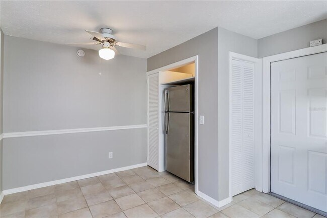 Building Photo - 1637 Pintail Ct