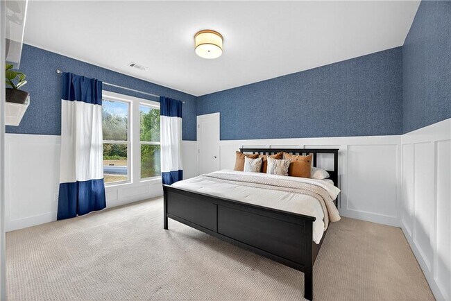 Building Photo - 2675 Sugar Mill Dr SE