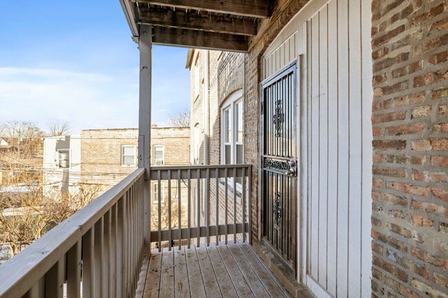 Building Photo - 6850 S Dante Ave