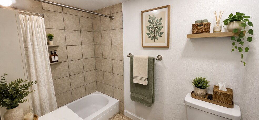 AI Version Bathroom - 1112 E 6th St
