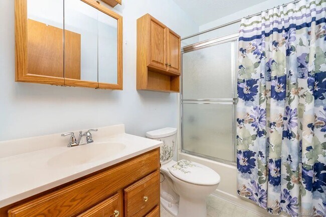 Building Photo - 46 Millbrook Ct